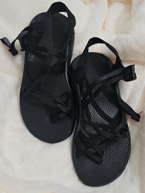 Chaco Z/Cloud Sandals Women’s Size 9 Black Adjustable Hiking Comfort